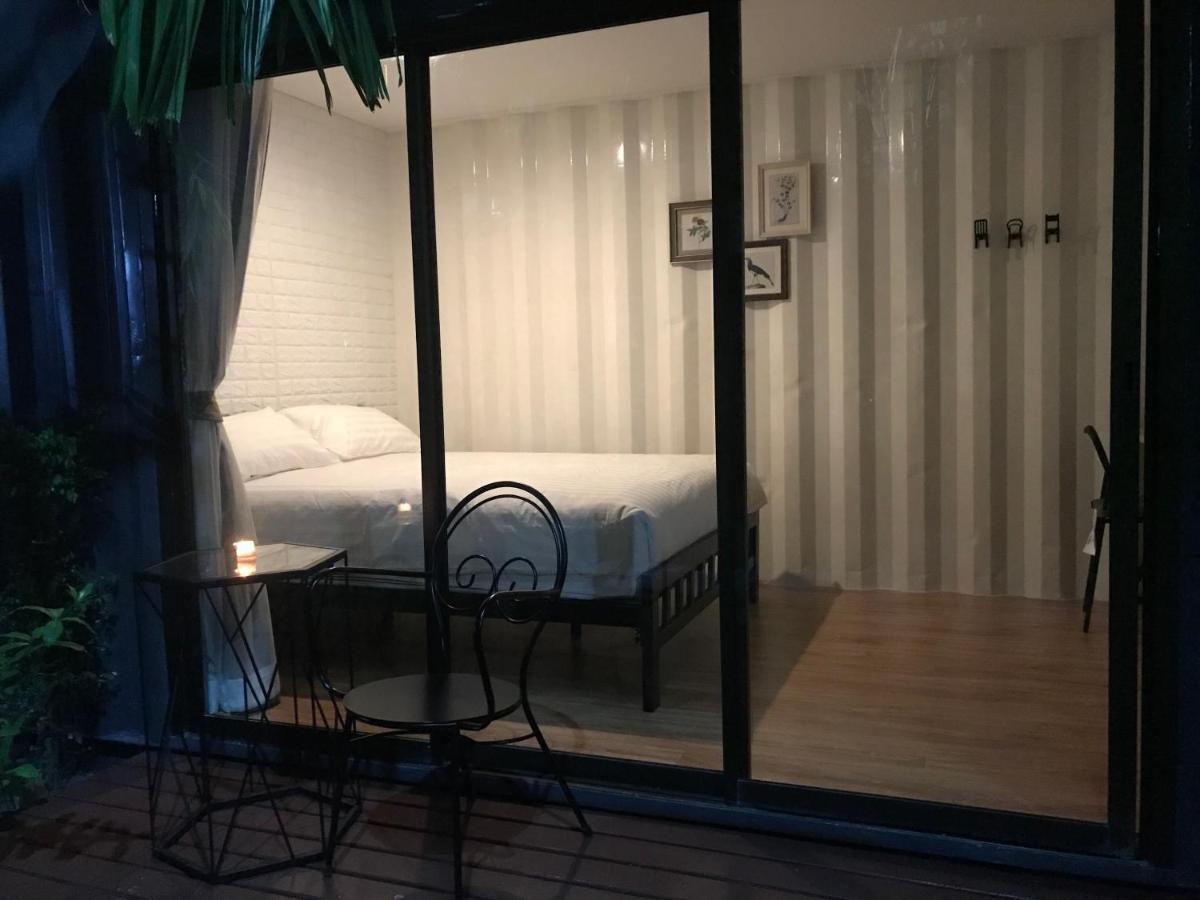 Hiddenbox Hotel Након Найок Екстериор снимка